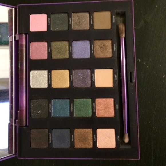 💥UD vice 💋 2 palette。gently used - Picture 2 of 3