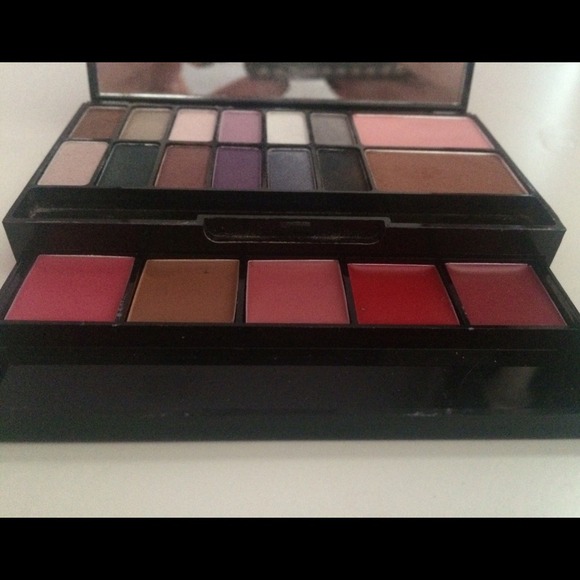 Lord & Tayloy Eyeshadow Palette