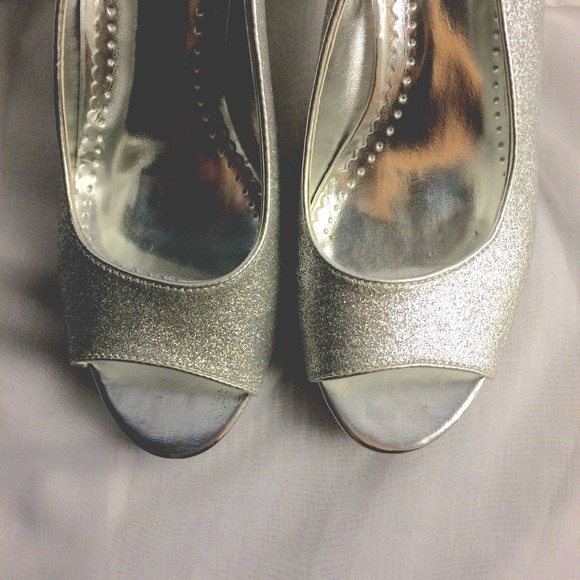 Sparkly Silver High-Heels