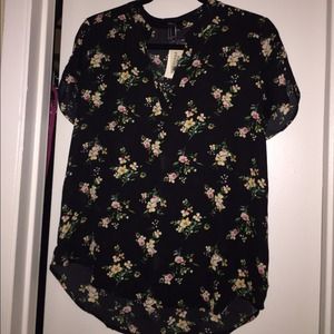 Forever 21 black with floral print top