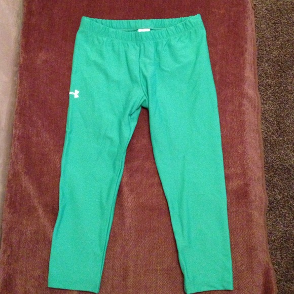 Size XS Teal/Green Under Armour heatgear Capris