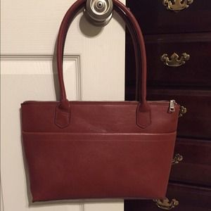 Hobo Daniella tote.