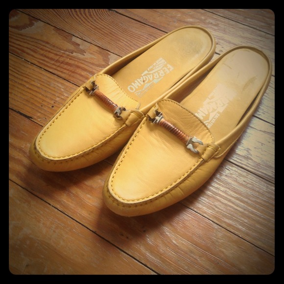 ✨Ferragamo Yellow Slip On Loafer!✨