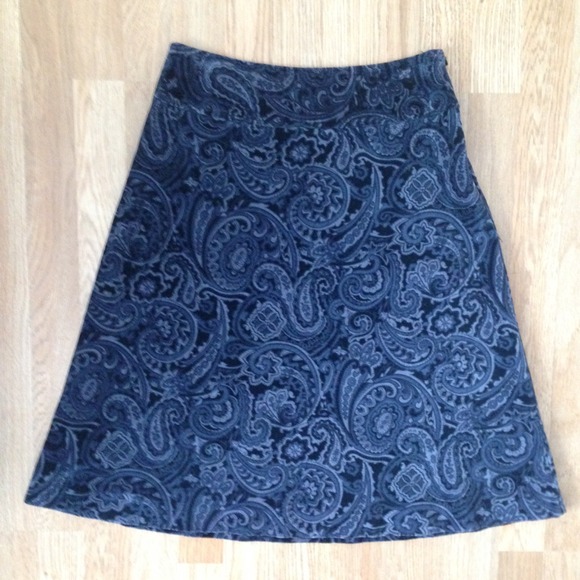 🚫Sold🚫Merona a-line skirt sz 6. Velvet. Purple! - Picture 3 of 4