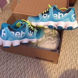 Reebok sneakers worn once