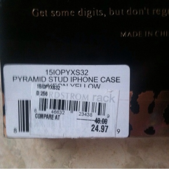 Rebecca Minkoff iPhone 4/4s case - Picture 3 of 3