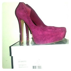 Jessica Simpson Waleo cranberry platform pumps