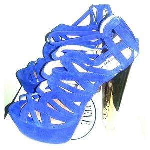 Steve Madden Blue suede Dysert strappy heels ??