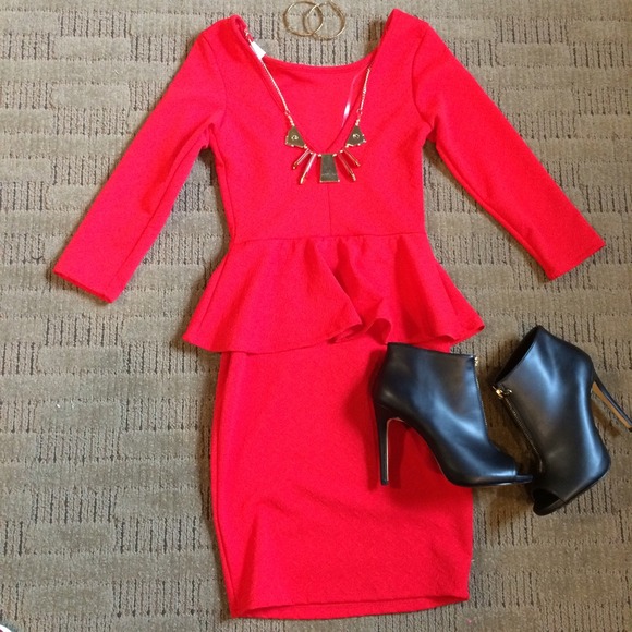 ❌SOLD ON MERC❌ New! Sexy Red Dress