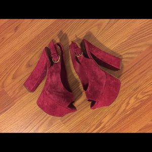 Jessica Simpson Platforms