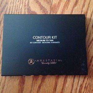 Anastasia contour kit medium to tan