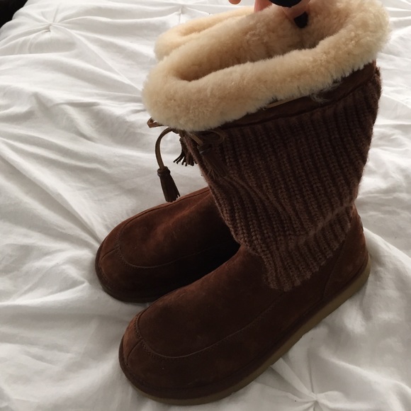Womens UGG Australia Suburb Crochet Brown