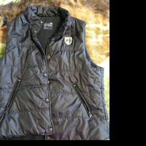 American eagle puff vest