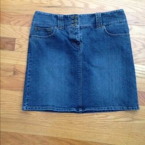 Loft size 6 jean skirt