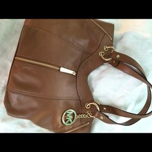 Authentic Michael Kors walnut colored Moxley❣