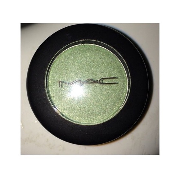 MAC Aquavert eyeshadow