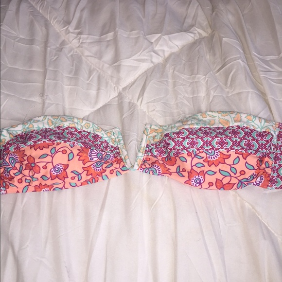 Really cute O'neill bikini top