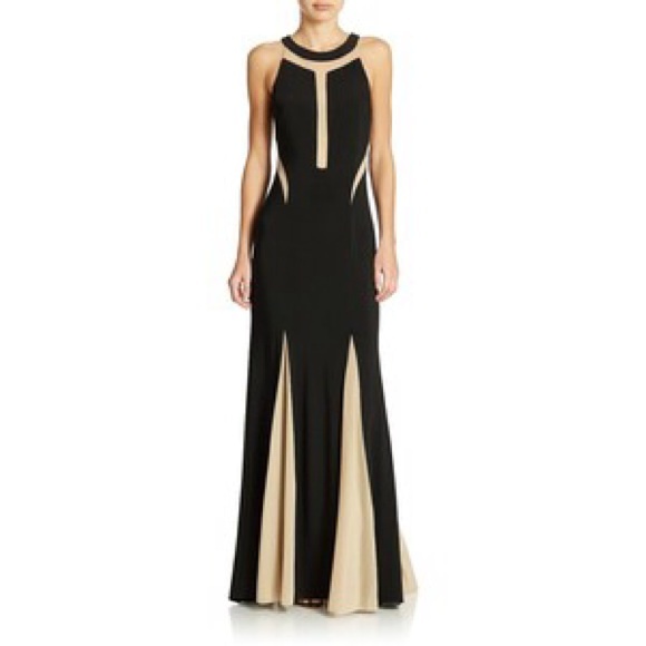 ✨Beautiful Pleated Halter Gown by Xscape✨