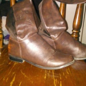 Brown boot