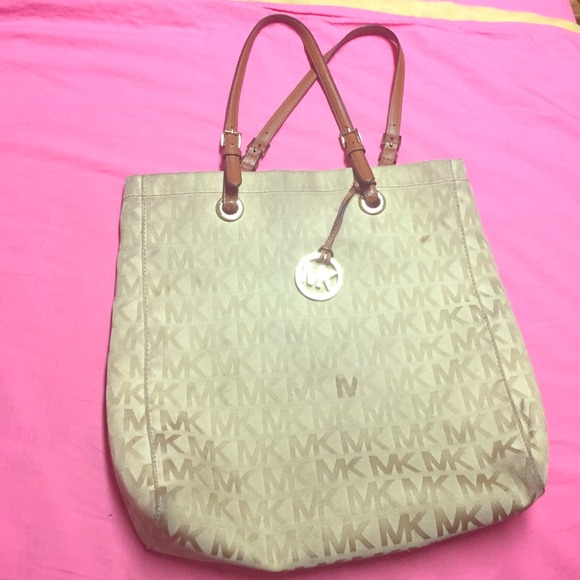 Michael kors purse