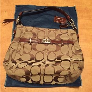 Bundle purse with wristlet