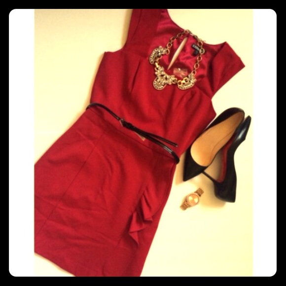💥SOLD💥Red express dress