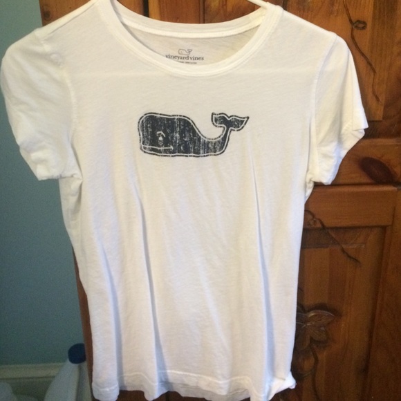 NWOT Vineyard vines short sleeve t