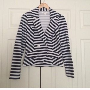 White and navy knit blazer