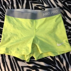 Nike pro spandex size small