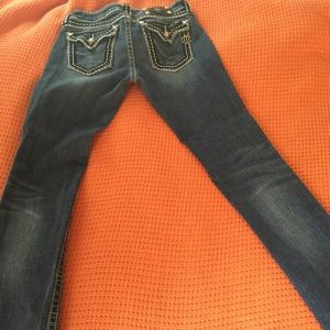 Women Miss Me jeans.