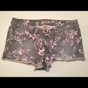 Floral short