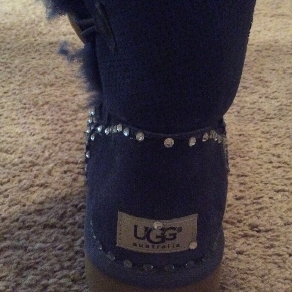 Authentic bedazzled uggs - Picture 4 of 4