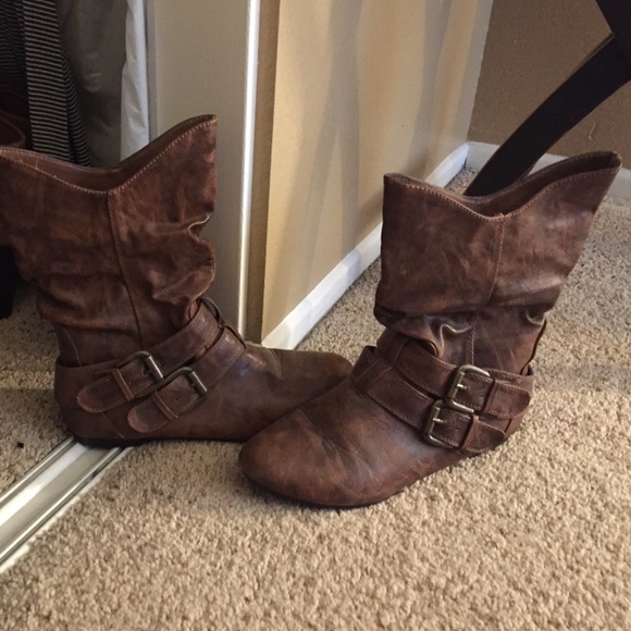 Brown boots/booties