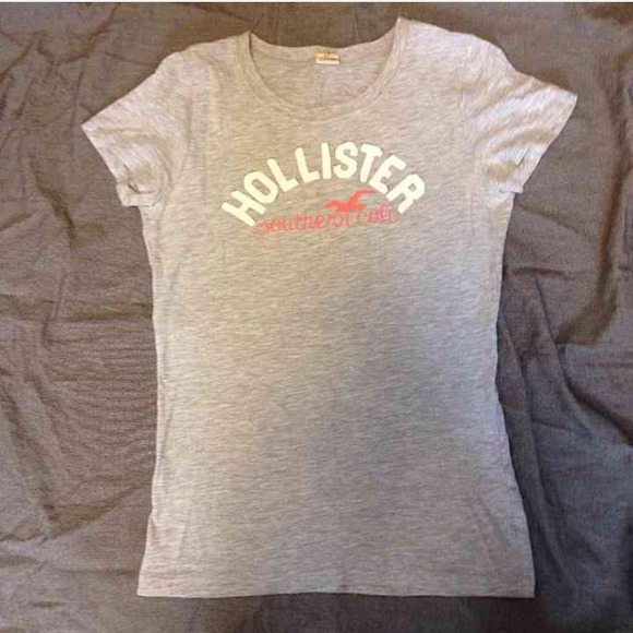 Hollister gray t shirt