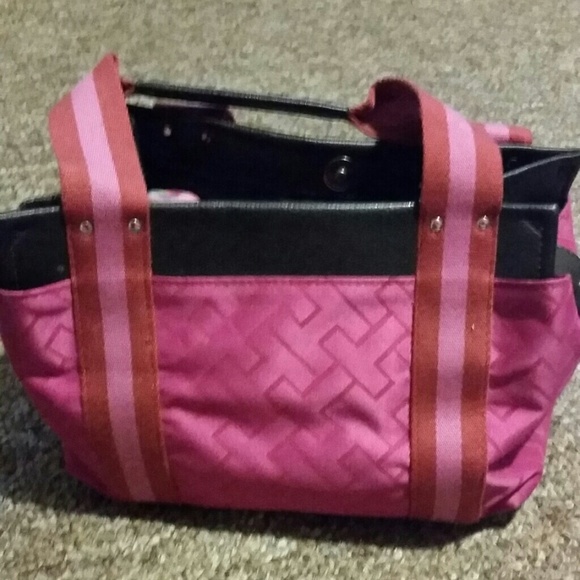 Tommy Hilfiger purse like new - Picture 4 of 4