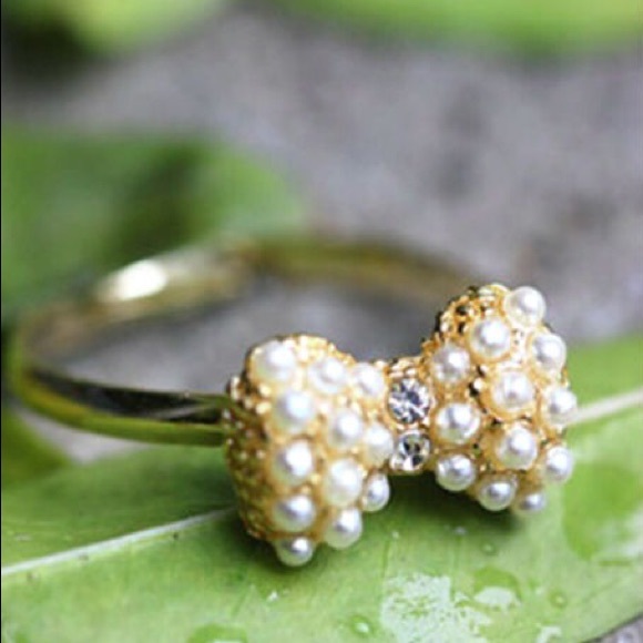 Jewelry - 💍 ( 2 for $20 ) Cute bow ring - gold and pearl
