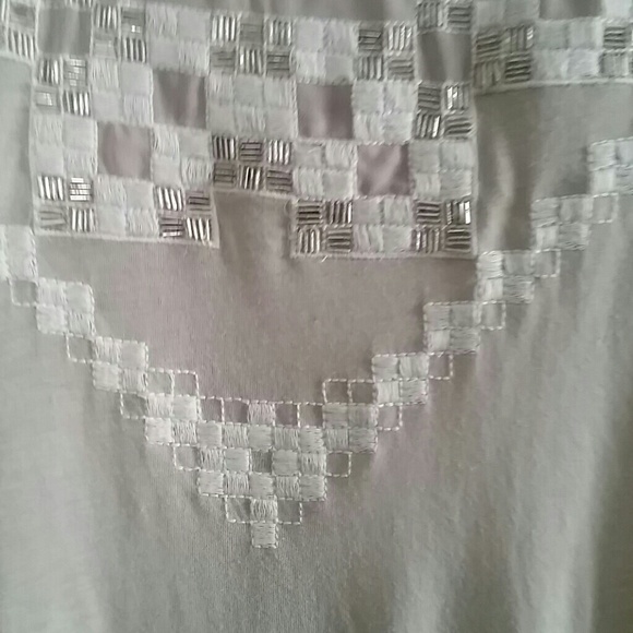 Top - Picture 2 of 2