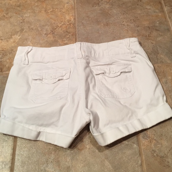 Abercrombie & Fitch shorts - Picture 3 of 3