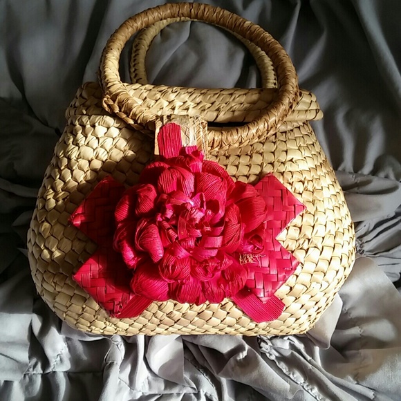 FREE WITH PURCHASE Picnic basket purse!