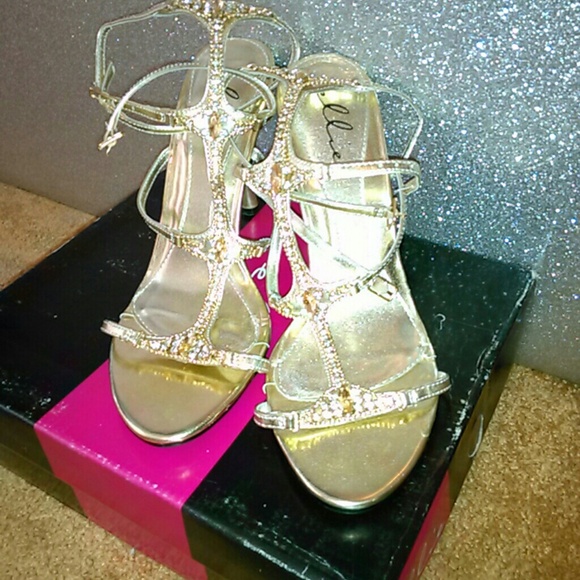 Ellie heels