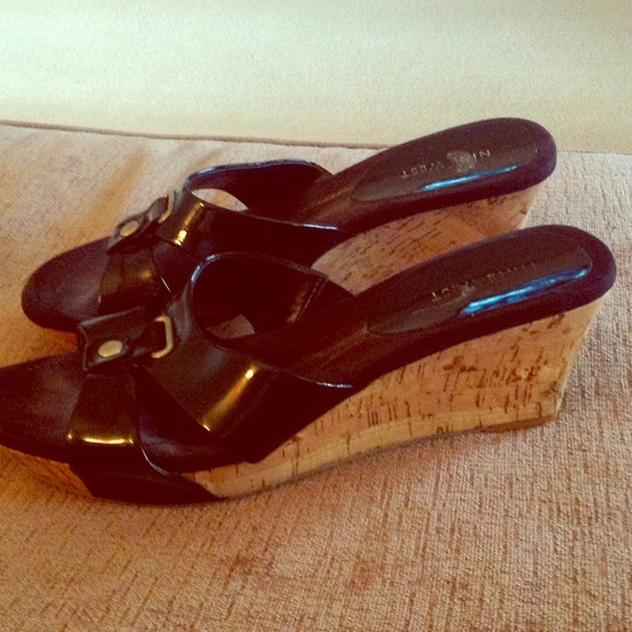Nine West black patton & cork wedge sandles