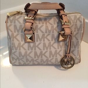 Michael Kors Small Grayson