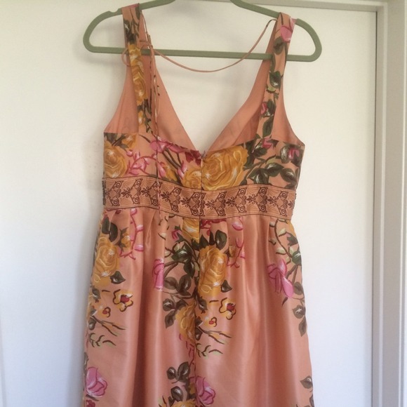 ⚡️Beautiful Peach Floral Dress⚡️ - Picture 3 of 4