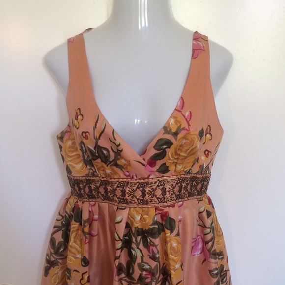 Forever 21 Dresses & Skirts - ⚡️Beautiful Peach Floral Dress⚡️