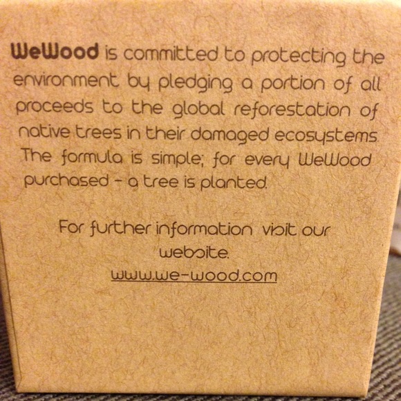 SOLD - WeWood Men's Watch - 100% Recycled - Picture 3 of 4