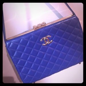 Chanel pocketbook blue purse clutch