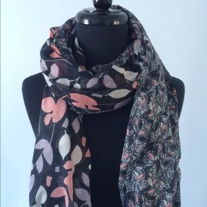 Patterned H&M scarf