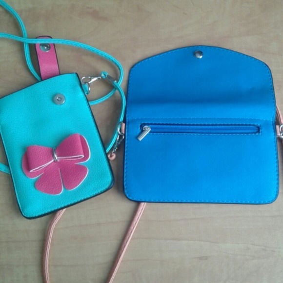 Wristlet bundle - Picture 3 of 3
