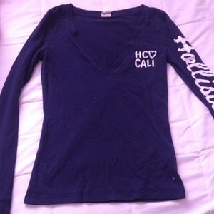 Hollister V-neck. Long Sleeve