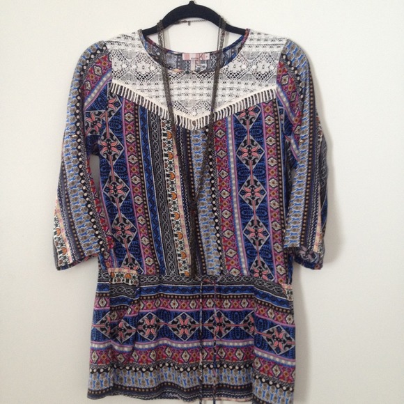 🎉HP🎉 Boho Tunic Top - Picture 2 of 4